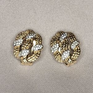 Trifari | Crown Trifari ©️ | MCM | Earrings | Clip on | Rope Rhinestone